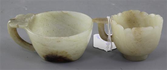 Two Chinese grey jade cups, 17th / 18th century, diameter 6.4cm